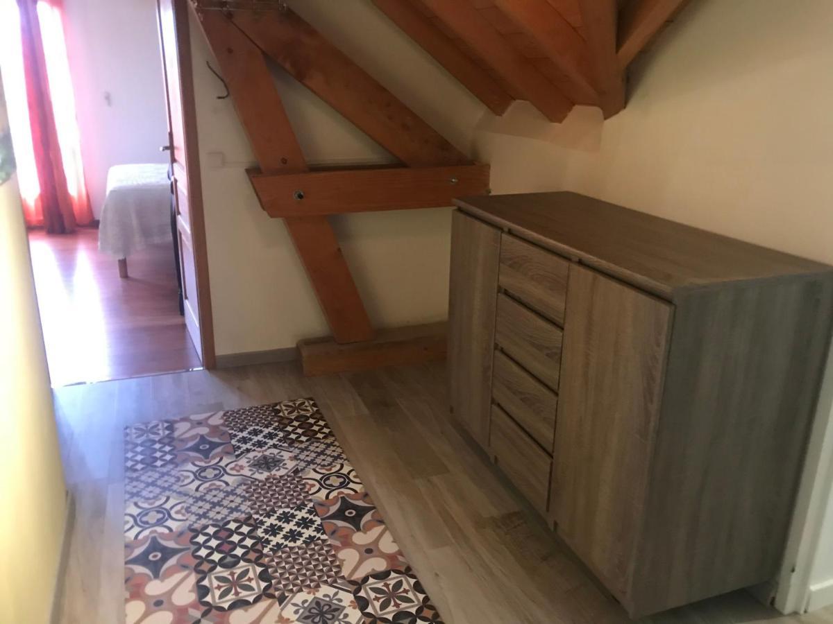Les Gites De La Maison Bleue D'Estialescq Экстерьер фото