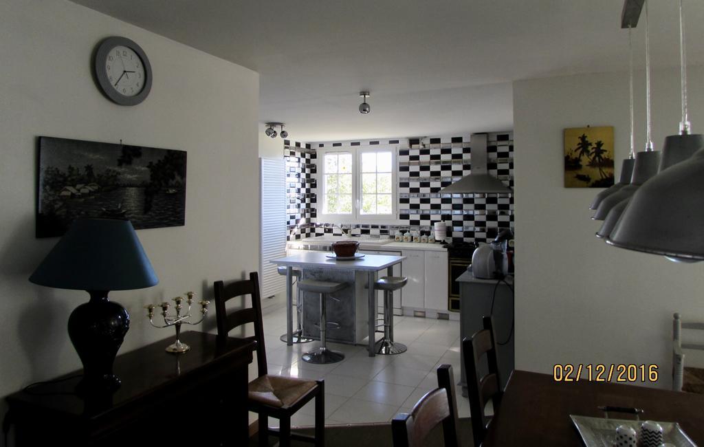 Les Gites De La Maison Bleue D'Estialescq Экстерьер фото